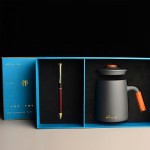 紫砂杯、紅木簽字筆商務(wù)套裝